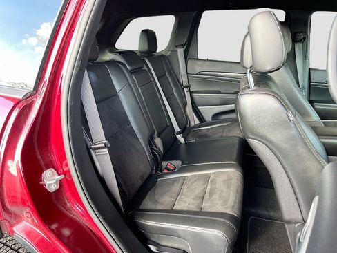 Used 2022 Jeep Grand Cherokee Laredo X image 26