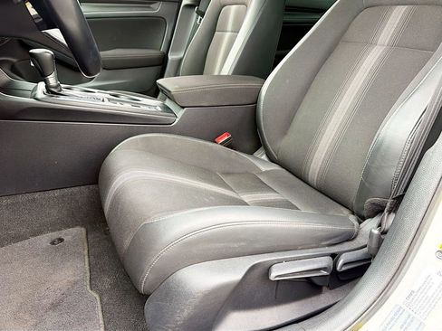 Used 2023 Honda Civic Sport image 27