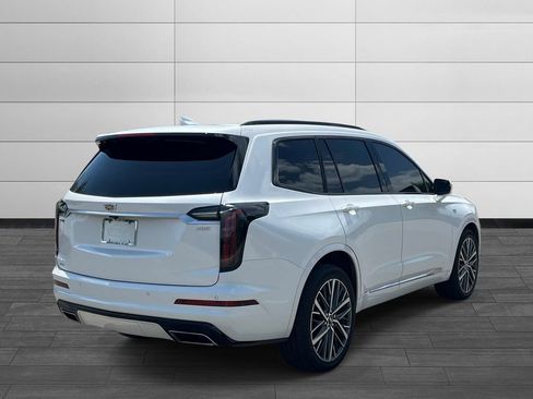 Certified 2024 Cadillac XT6 Sport w/ LPO, Floor Liner Package AWD/4WD image 5
