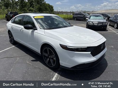 Used 2025 Honda Accord Sport image 1