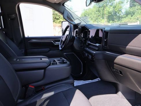 Used 2024 Chevrolet Silverado 2500 LTZ AWD/4WD image 8
