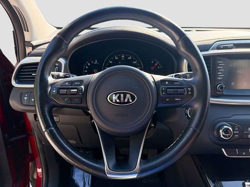 Used 2018 Kia Sorento EX image 11