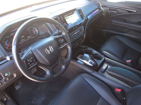 Certified 2019 Honda Pilot Touring image 19