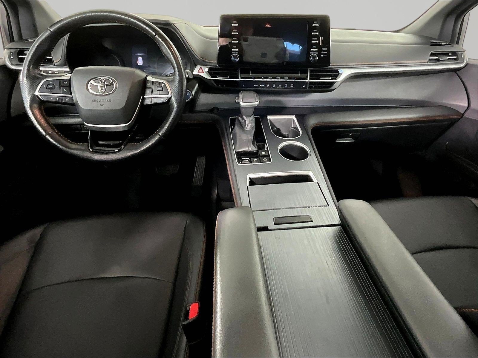 Used 2021 Toyota Sienna XSE FWD image 7