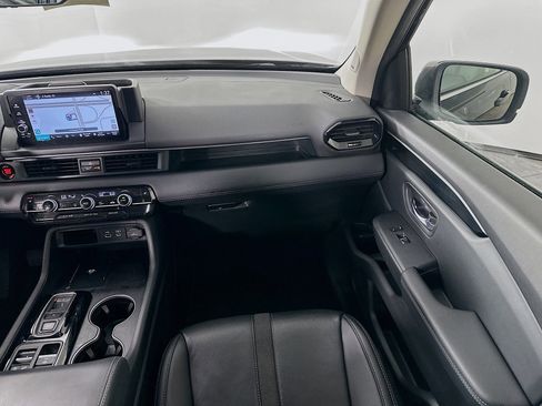 Used 2023 Honda Pilot Touring image 32