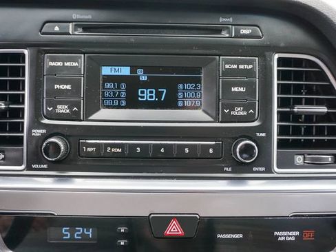 Used 2015 Hyundai Sonata SE w/ Winter Package FWD image 14