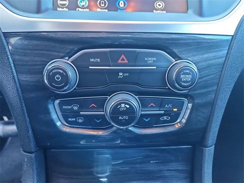 Used 2020 Chrysler 300 Touring w/ Sport Appearance Package image 35