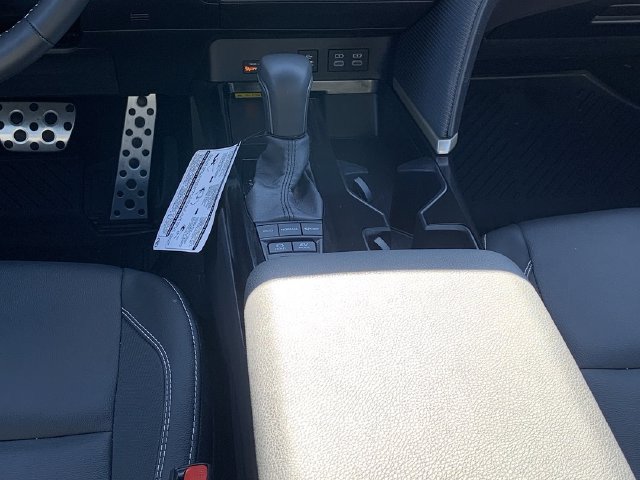 Used 2026 Toyota Camry SE w/ Convenience Package FWD image 27