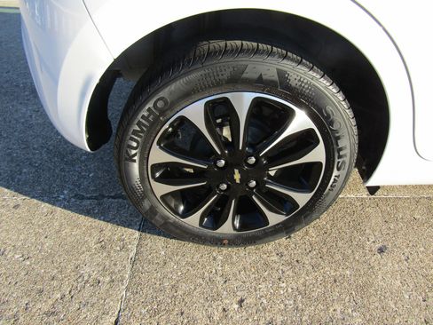 Used 2021 Chevrolet Spark LT w/ Spark Special Edition image 11