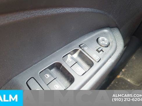 Certified 2026 Hyundai Venue SE FWD image 14