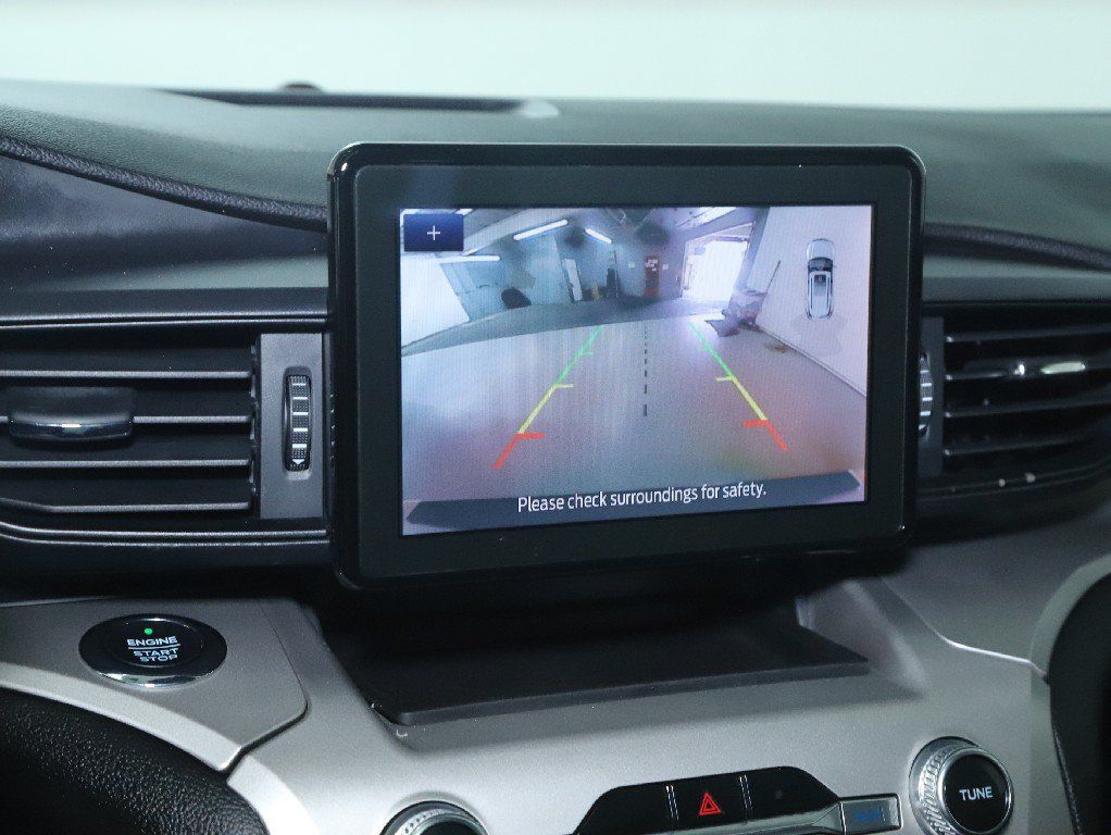 Used 2021 Ford Explorer XLT w/ Class III Trailer Tow Package AWD/4WD image 30