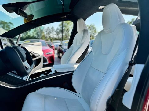 Used 2022 Tesla Model X Plaid AWD/4WD image 11
