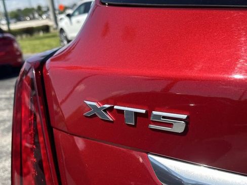 Certified 2023 Cadillac XT5 Premium Luxury image 22