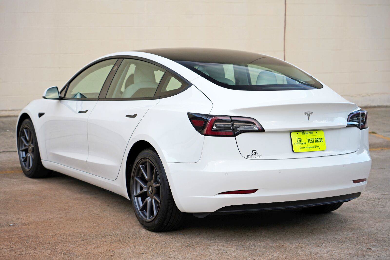 Used 2021 Tesla Model 3 Standard Range Plus RWD image 50