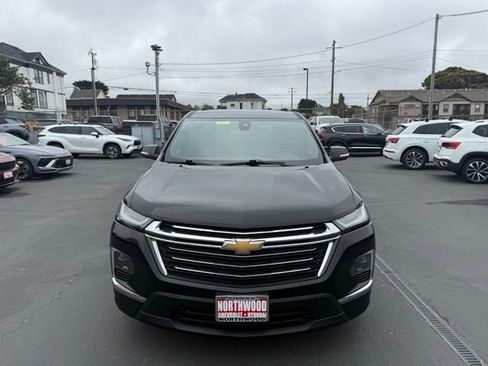 Used 2023 Chevrolet Traverse LT image 7