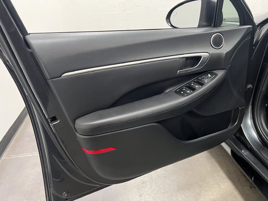 Used 2023 Hyundai Sonata SEL FWD image 12