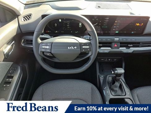 New 2025 Kia K4 EX image 7