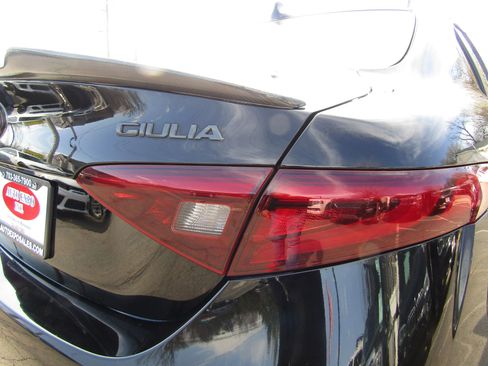 Used 2019 Alfa Romeo Giulia Sport Sedan 4D w/ Quick Order Package 22K Sport image 11