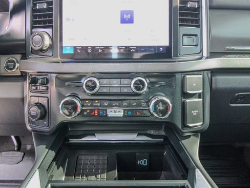 Used 2024 Ford F350 Platinum image 28