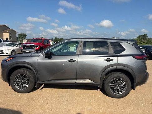 Used 2023 Nissan Rogue S AWD/4WD image 6