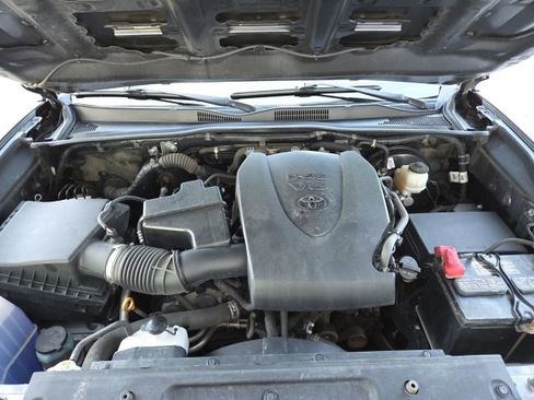 Used 2021 Toyota Tacoma TRD Sport image 69