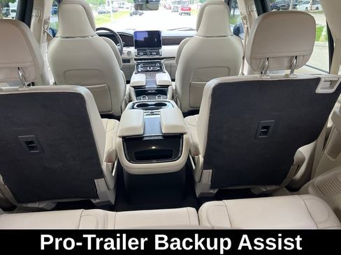 Used 2020 Lincoln Navigator L Reserve w/ Luxury Package AWD/4WD image 14