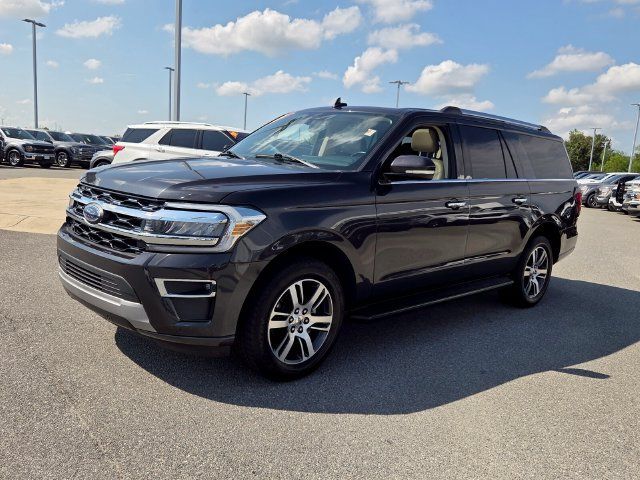 Used 2024 Ford Expedition Max Limited RWD image 3