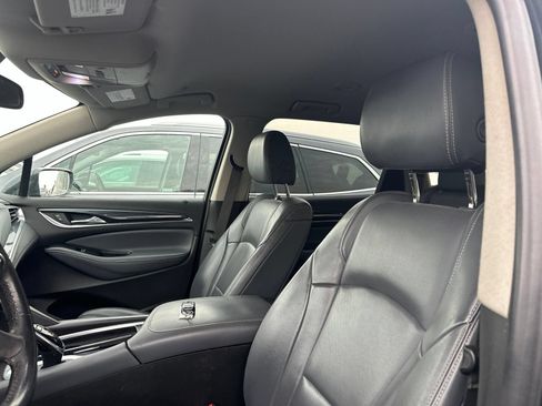 Used 2019 Buick Enclave Essence AWD/4WD image 5