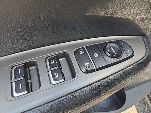 Used 2020 Kia Optima S FWD image 24