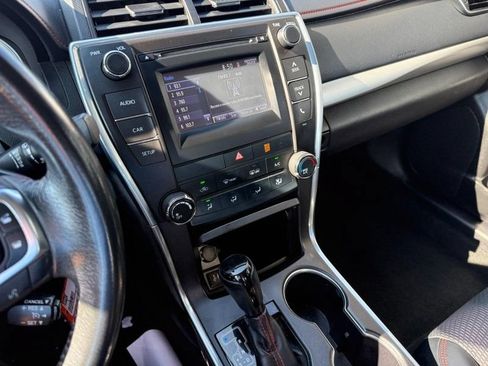 Used 2017 Toyota Camry SE FWD image 25