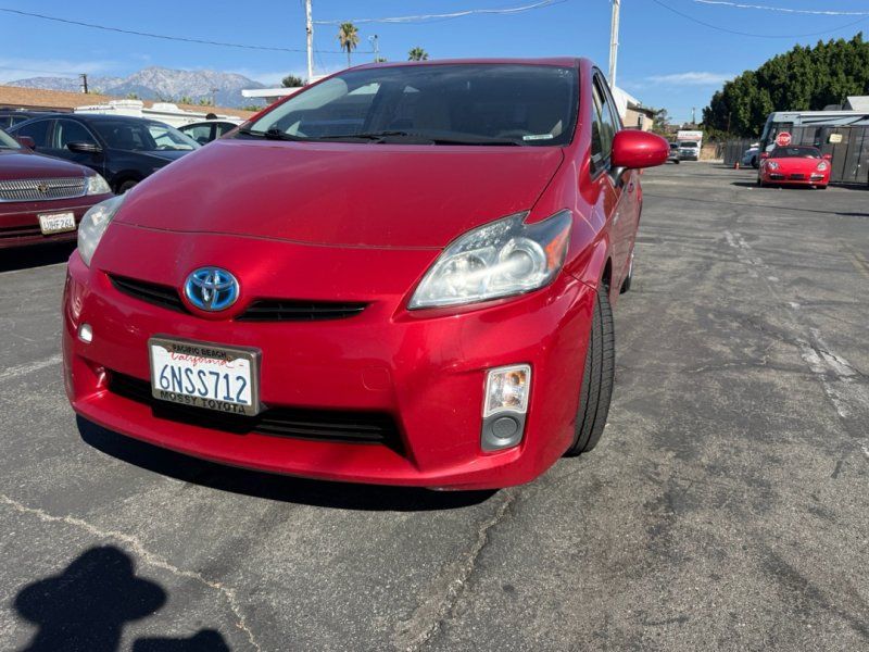 Used 2010 Toyota Prius Three w/ Navigation Pkg FWD image 4