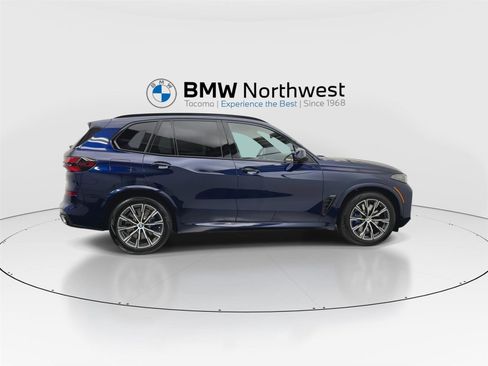 New 2026 BMW X5 xDrive50e w/ Executive Package AWD/4WD image 4
