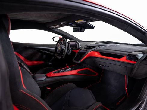 Used 2024 Lamborghini Revuelto image 23