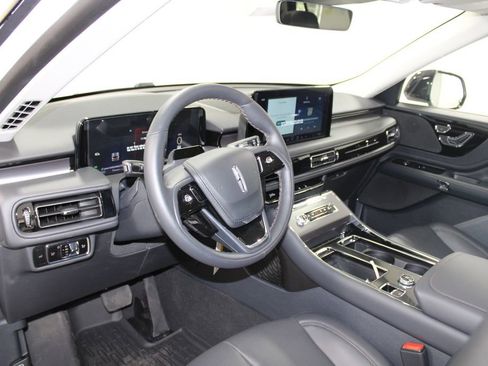 New 2026 Lincoln Aviator AWD image 23