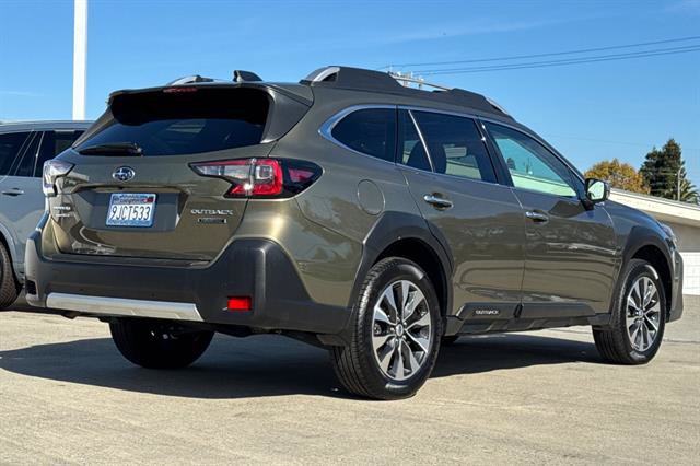 Used 2024 Subaru Outback Touring AWD/4WD image 3