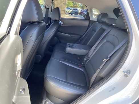 Used 2023 Hyundai Kona Limited image 15