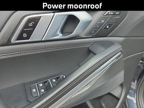 Used 2022 BMW X6 xDrive40i AWD/4WD image 11