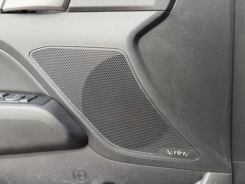 Used 2017 Hyundai Elantra Limited w/ Limited Tech Package 04 image 24