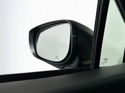 Used 2025 Subaru Ascent Premium image 16