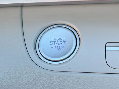 Used 2023 Hyundai Elantra Limited w/ Cargo Package image 26