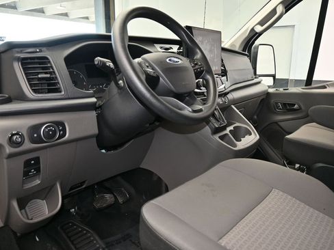 Used 2023 Ford Transit 350 XLT image 12