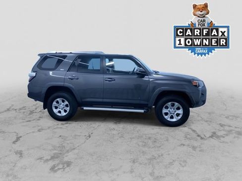 Used 2017 Toyota 4Runner SR5 Premium AWD/4WD image 2