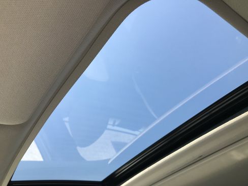 Certified 2025 Toyota Sienna XLE AWD/4WD image 22