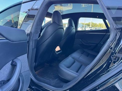 Used 2022 Tesla Model S Base image 6
