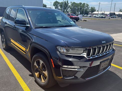 Used 2024 Jeep Grand Cherokee Limited 4xe AWD/4WD image 8