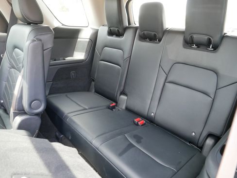 Used 2023 Nissan Pathfinder Platinum w/ Lighting Package (N93) AWD/4WD image 17