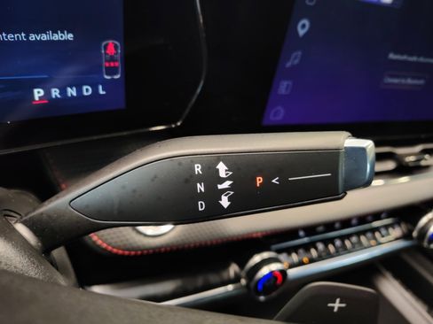 Used 2025 Chevrolet Equinox RS image 22