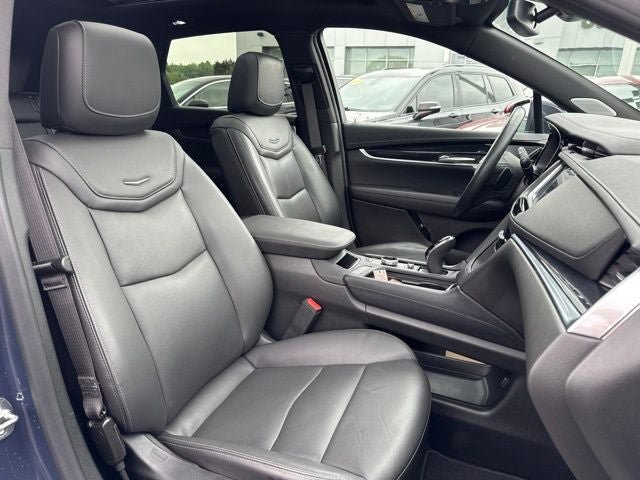 Certified 2025 Cadillac XT5 Premium Luxury AWD/4WD image 29