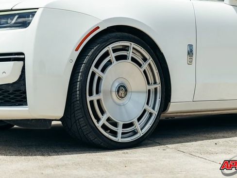 Used 2022 Rolls-Royce Ghost w/ Ghost Package image 43