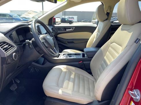 Used 2024 Ford Edge SEL w/ Convenience Package image 9